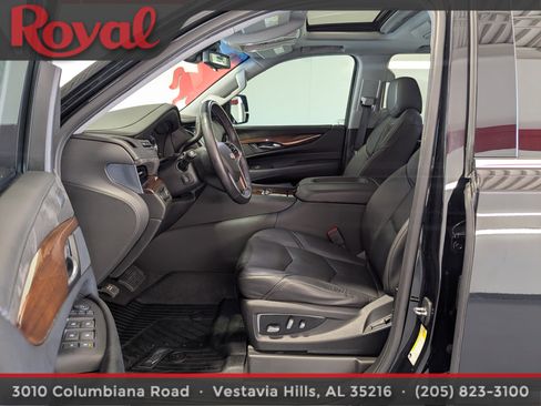 Used 2020 Cadillac Escalade Luxury RWD image 21