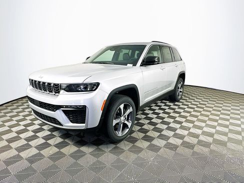 New 2026 Jeep Grand Cherokee Limited AWD/4WD image 5