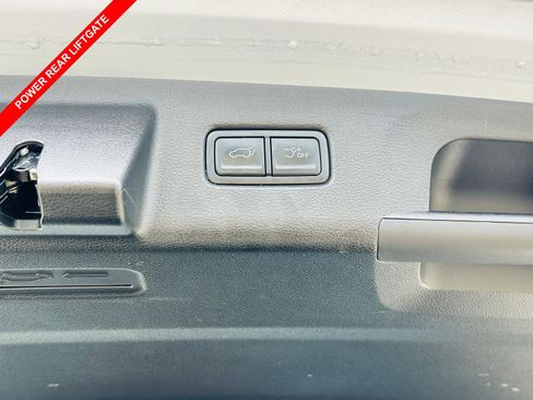 Used 2025 Kia Telluride S AWD/4WD image 10