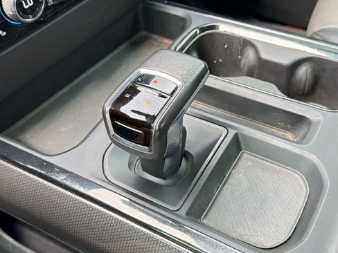 Used 2022 Chevrolet Silverado 1500 ZR2 w/ Technology Package image 15