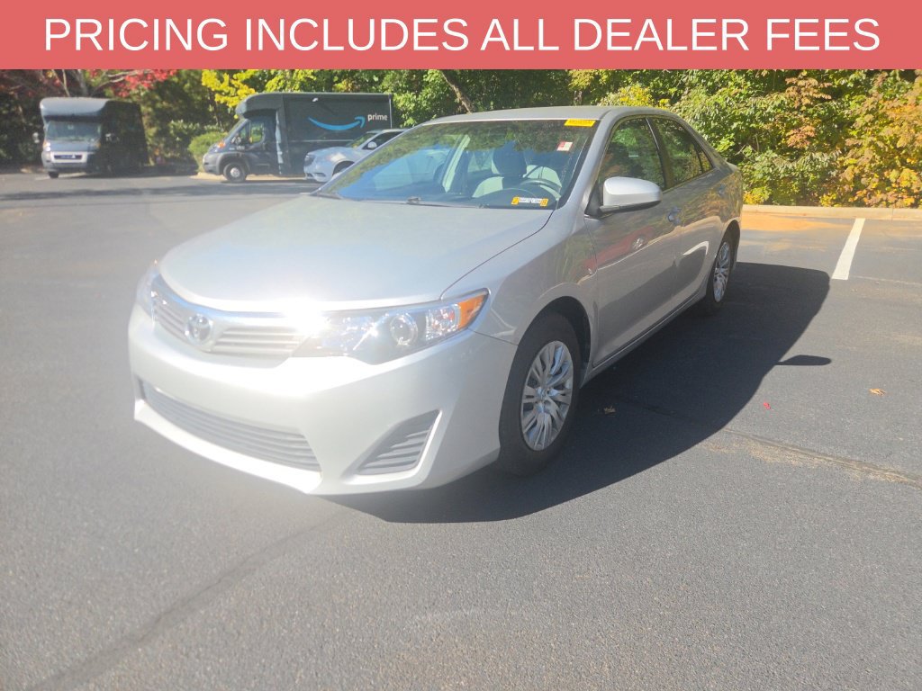 Used 2014 Toyota Camry FWD image 3