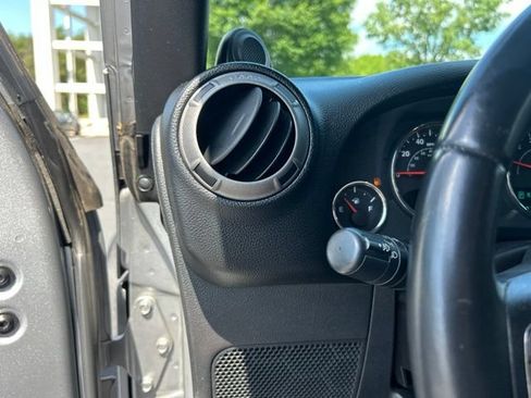 Used 2014 Jeep Wrangler Sport AWD/4WD image 24