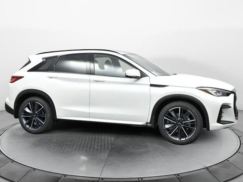 New 2025 INFINITI QX50 Sport image 8