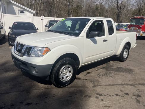 Used 2019 Nissan Frontier S RWD image 3