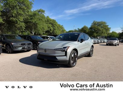 New 2026 Volvo EX30 Plus w/ Climate Package