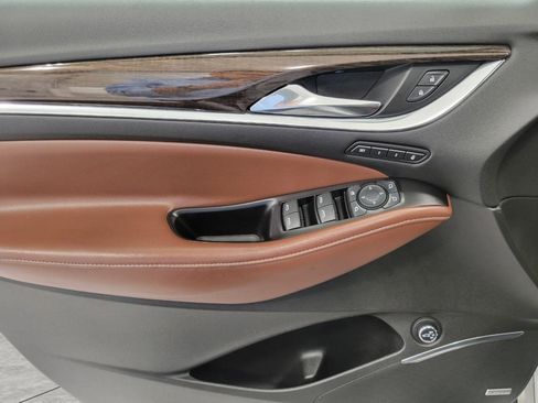 Used 2019 Buick Enclave Avenir w/ Avenir Technology Package AWD/4WD image 27