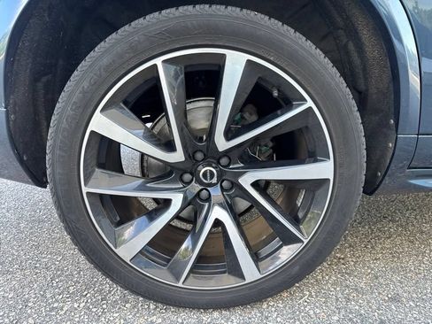 Used 2020 Volvo XC90 T6 Momentum w/ Protection Package Premier AWD/4WD image 28