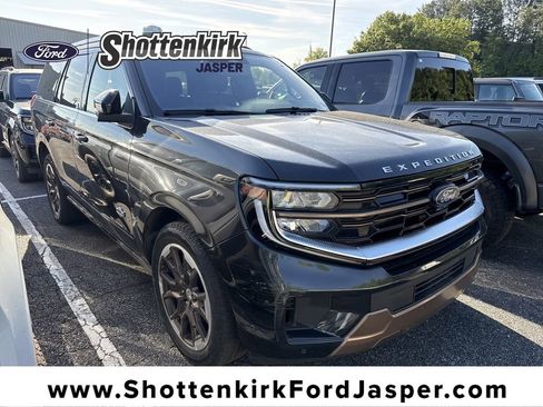 Used 2025 Ford Expedition King Ranch AWD/4WD image 1