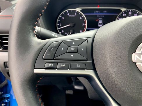 Used 2025 Nissan Sentra SR w/ SR Premium Package FWD image 23