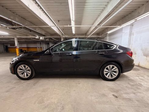 Used 2017 BMW 535i Gran Turismo xDrive w/ Luxury Seating Package AWD/4WD image 8