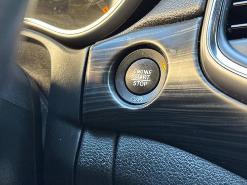 Used 2021 Jeep Grand Cherokee Laredo w/ Security & Convenience Group image 21