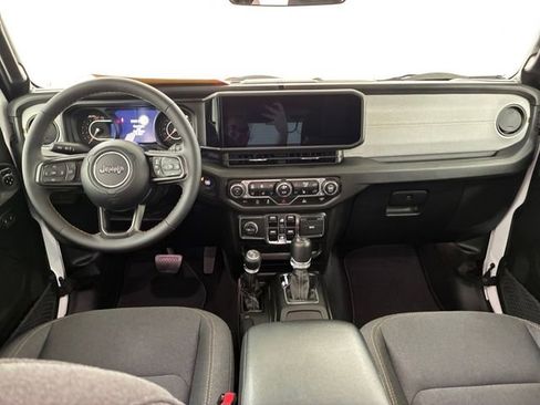 Used 2024 Jeep Wrangler Unlimited Sport AWD/4WD image 20