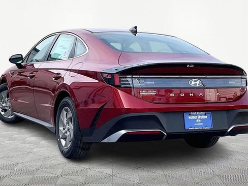New 2026 Hyundai Sonata SE FWD image 3