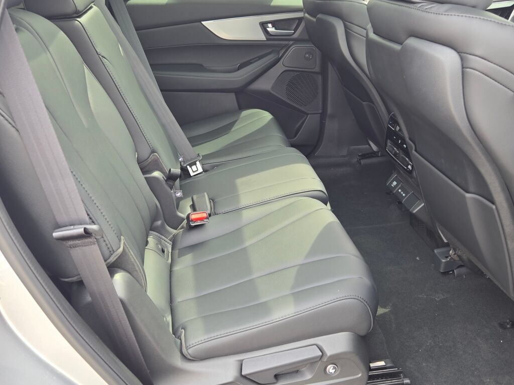 New 2026 Acura MDX SH-AWD image 15