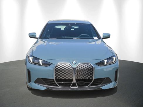 New 2026 BMW i4 xDrive40i image 2