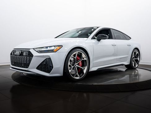 Used 2024 Audi RS 7 Performance w/ Black Optic Package image 7