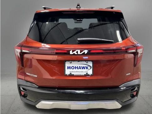 Used 2024 Kia Seltos S AWD/4WD image 4