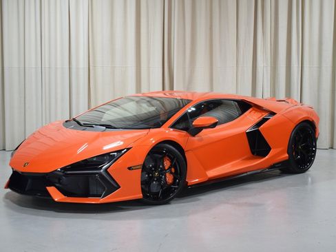 Used 2025 Lamborghini Revuelto image 1