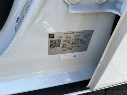 Used 2023 Chevrolet Malibu LT FWD image 28