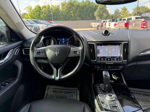 Used 2019 Maserati Levante AWD/4WD image 21