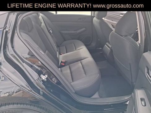 Used 2025 Nissan Altima 2.5 SV FWD image 28