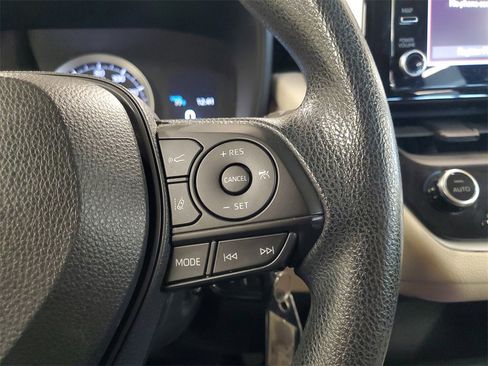 Used 2020 Toyota Corolla LE image 21