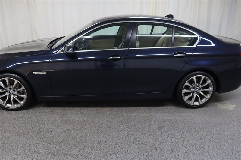 Used 2016 BMW 535i xDrive Sedan AWD/4WD image 4