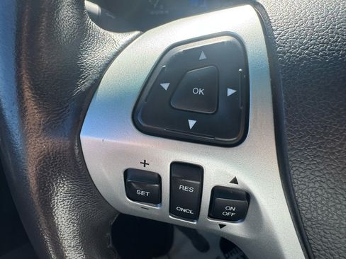 Used 2014 Ford Explorer Limited image 17