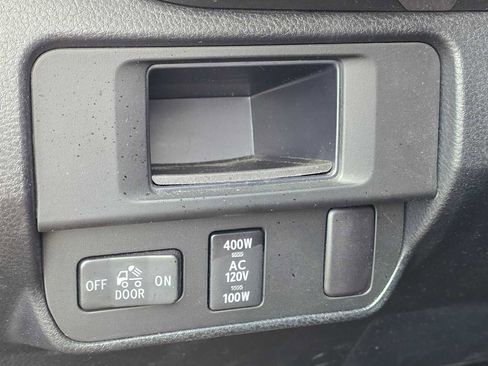 Certified 2016 Toyota Tacoma Limited image 30