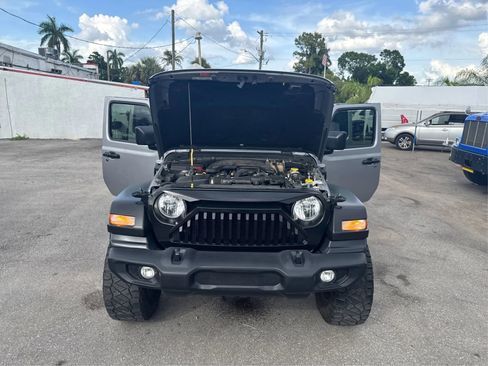 Used 2019 Jeep Wrangler Unlimited Sport S AWD/4WD image 11