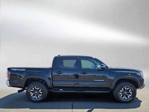 Used 2021 Toyota Tacoma TRD Off-Road AWD/4WD image 6