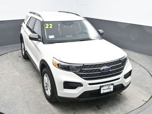Used 2022 Ford Explorer XLT image 18