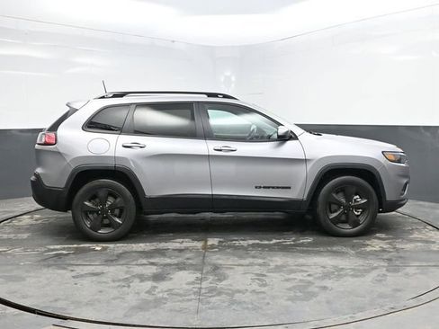 Used 2019 Jeep Cherokee Latitude Plus AWD/4WD image 8
