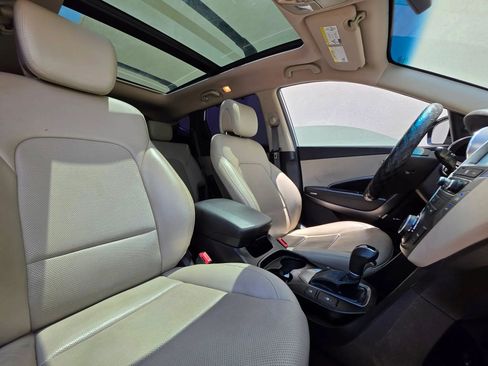 Used 2018 Hyundai Santa Fe Sport w/ Cargo Package FWD image 17