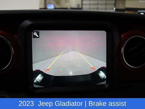 Used 2023 Jeep Gladiator Rubicon w/ LED Lighting Group AWD/4WD image 18