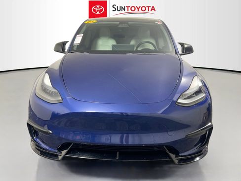 Used 2022 Tesla Model Y Long Range AWD/4WD image 9