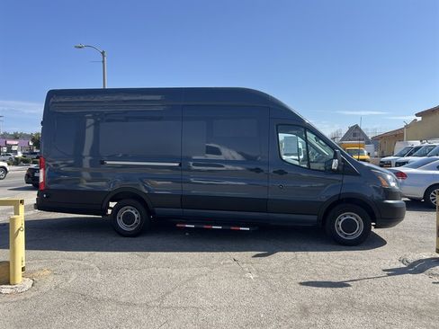 Used 2019 Ford Transit 250 148 High Roof Extended RWD image 5