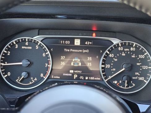 New 2025 Nissan Pathfinder SL w/ Black Appearance Package image 18