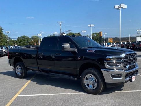 Used 2025 RAM 2500 Tradesman AWD/4WD image 7