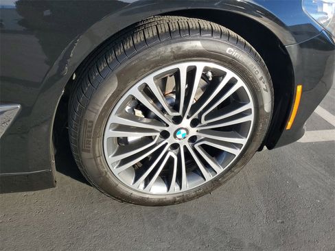 Used 2019 BMW 530i image 7