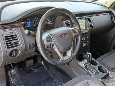Used 2018 Ford Flex SEL image 10