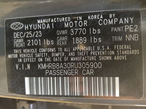 Used 2024 Hyundai Venue SE FWD image 33