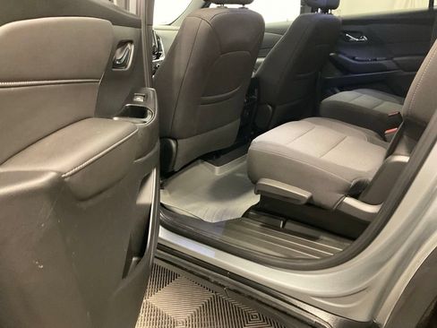 Used 2023 Chevrolet Traverse LT AWD/4WD image 29