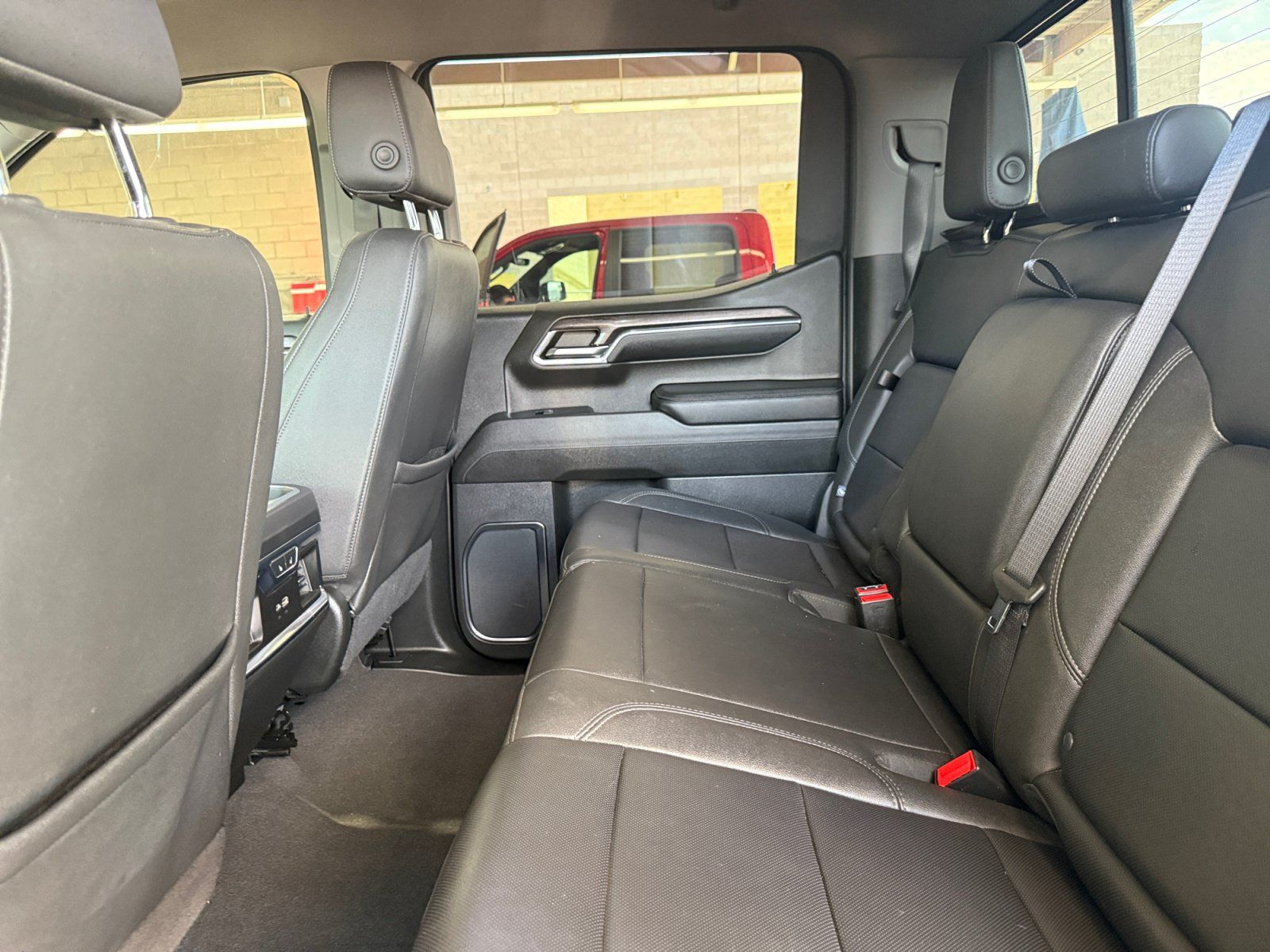 Used 2024 Chevrolet Silverado 1500 LTZ AWD/4WD image 24