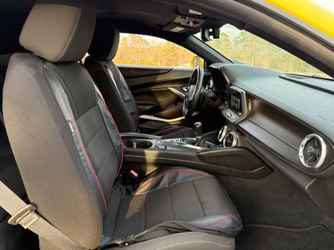 Used 2018 Chevrolet Camaro SS image 32