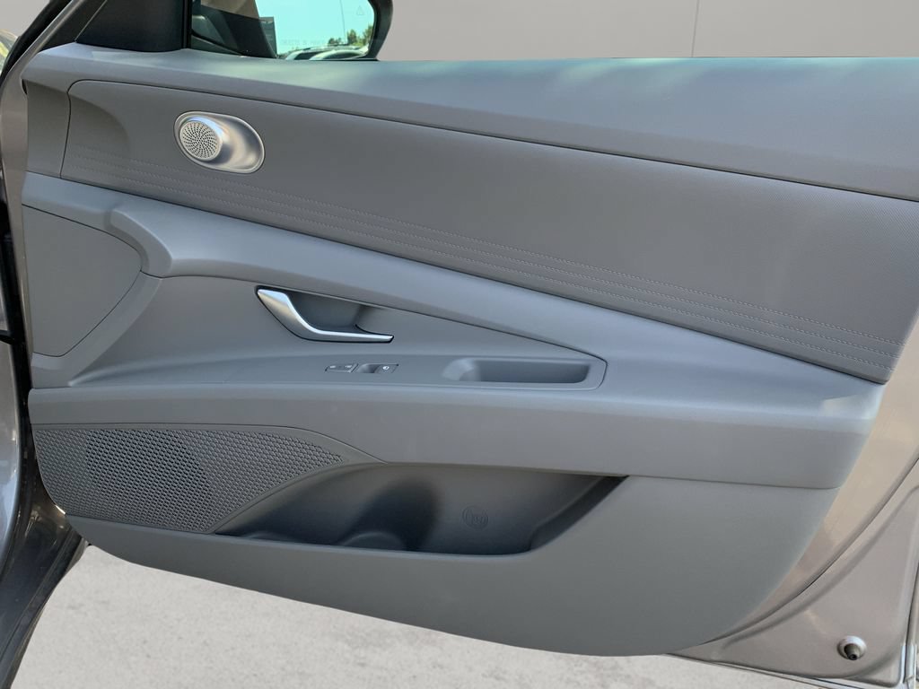 Certified 2023 Hyundai Elantra SEL FWD image 37