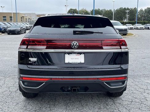 New 2026 Volkswagen Atlas Cross Sport SE image 28