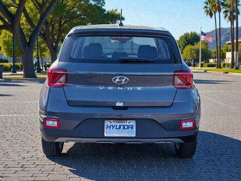 New 2026 Hyundai Venue SE FWD image 6