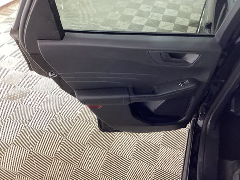 Certified 2023 Ford Escape Active AWD/4WD image 13