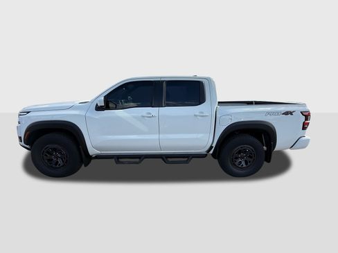 New 2026 Nissan Frontier PRO-4X w/ Pro-4x Convenience Package image 2